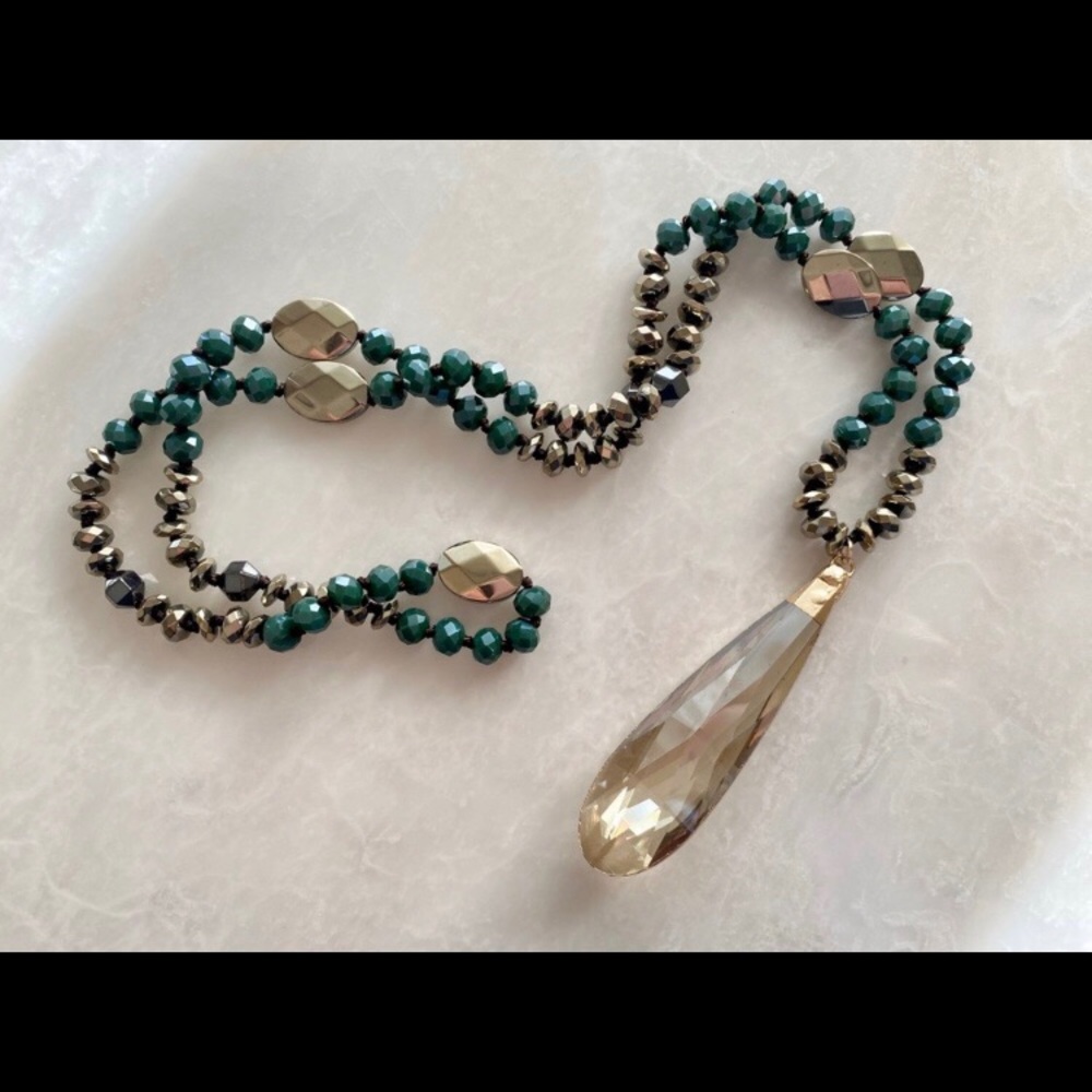 Champagne crystal pendant necklace